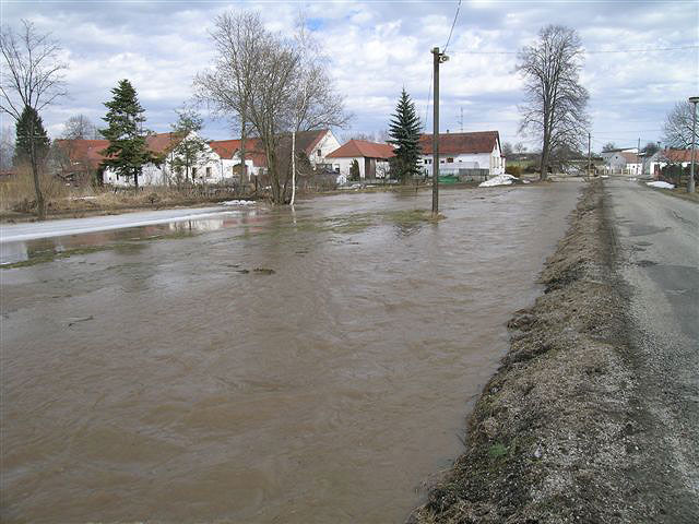 Dolní Svince Lípy a povodeň 27.3.2006